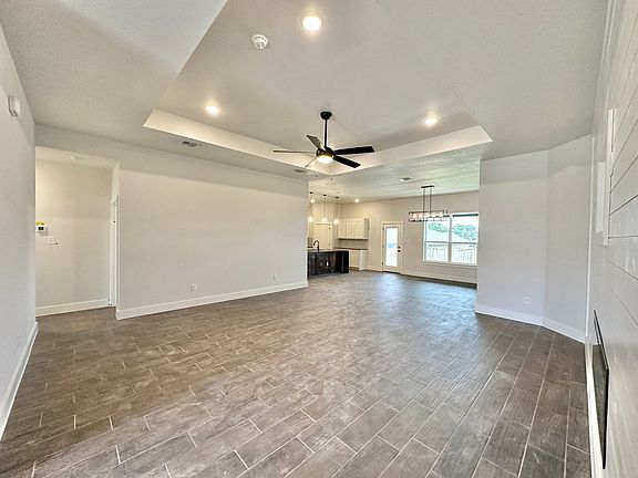 4th image of 8406 Kasen Ave