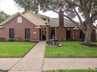 101 Ashford Dr, Victoria, TX 77904