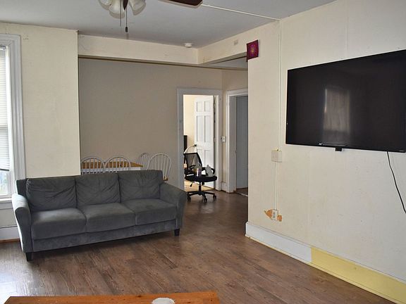 3rd image of 116 Murray St