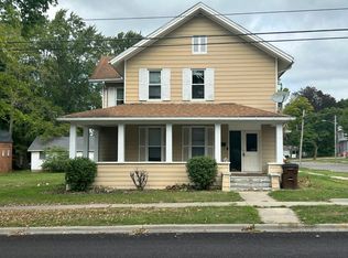 225 1/2 Toledo St, Adrian, MI 49221