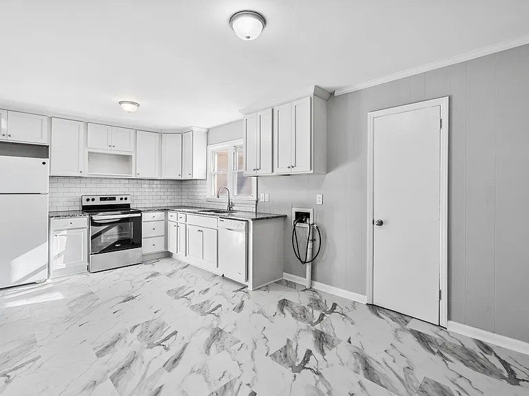 519 W Florida St — Photo 5