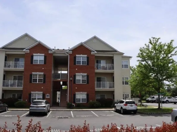 1111 Staats Ct, South Plainfield, NJ 07080