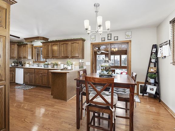 5th image of 23829 W Sussex Dr