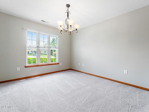 3rd image of 103 Appleton Ln