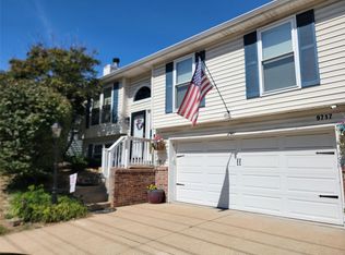 9717 Big Bend Blvd, Saint Louis, MO
