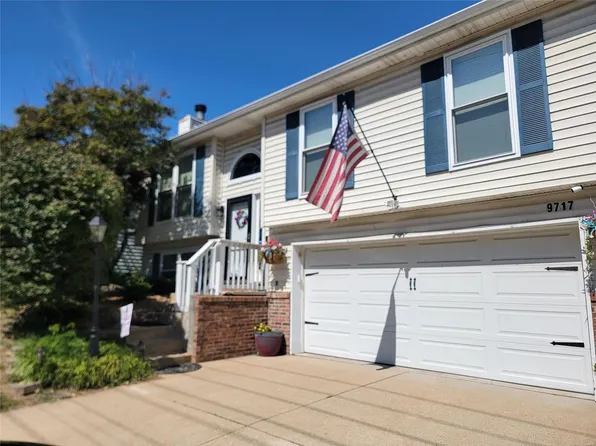 9717 Big Bend Blvd, Saint Louis, MO 63122