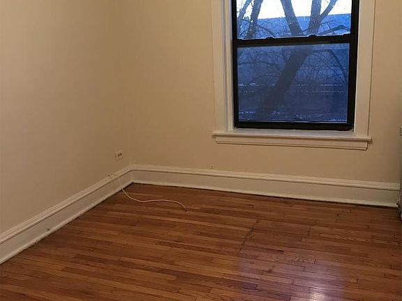 5th image of 6707 N Ravenswood Ave #2