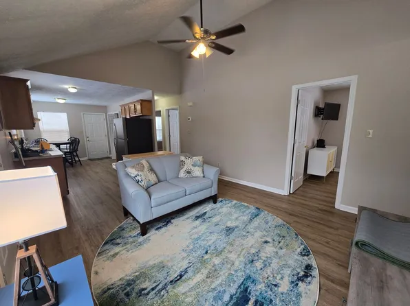 3728 Locust Ave, Jeffersontown, KY 40299