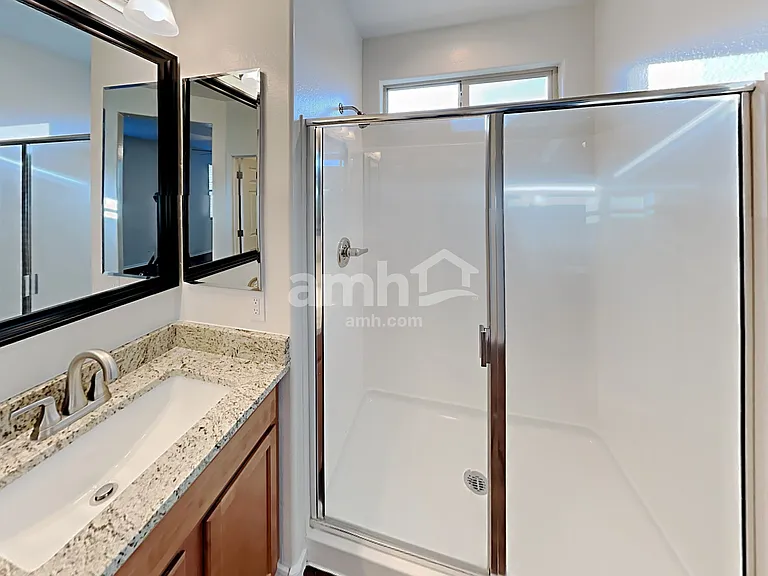 1688 E Primavera Way — Photo 13