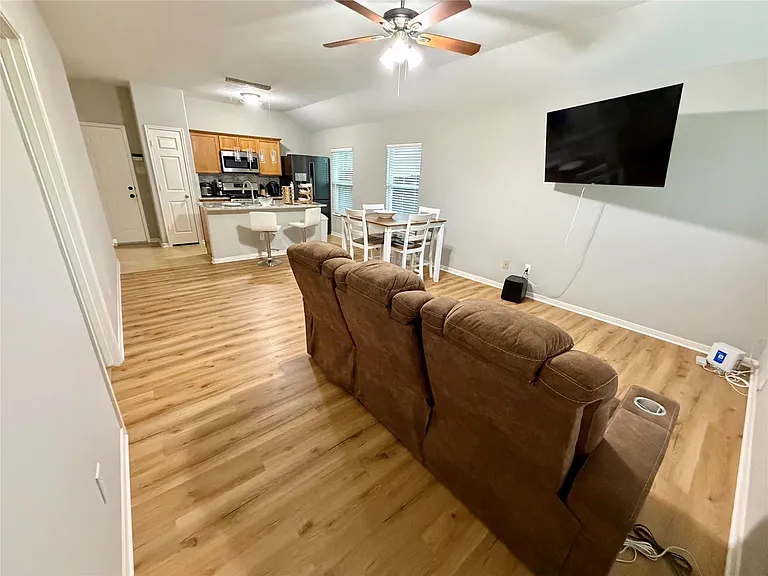 6306 Wellington Meadows Dr — Photo 6