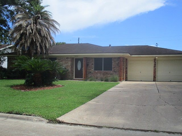 1st image of 8725 Overhill Ln