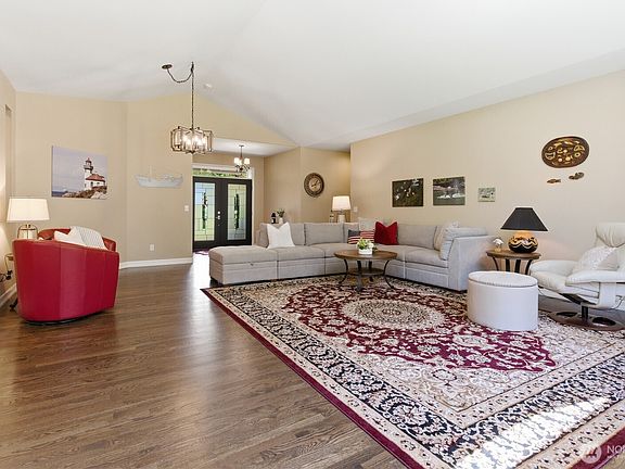 5th image of 832 Jewil Drive