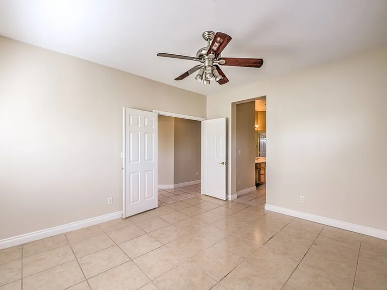 10540 Allthorn Ave — Photo 18