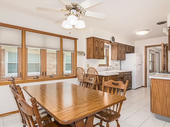 5th image of 7306 N Oconto Ave
