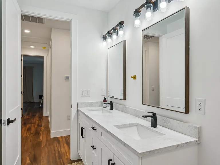 7302 S Elliott St — Photo 20