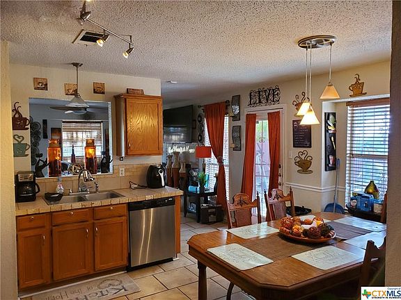 5th image of 705 Lisa Ln