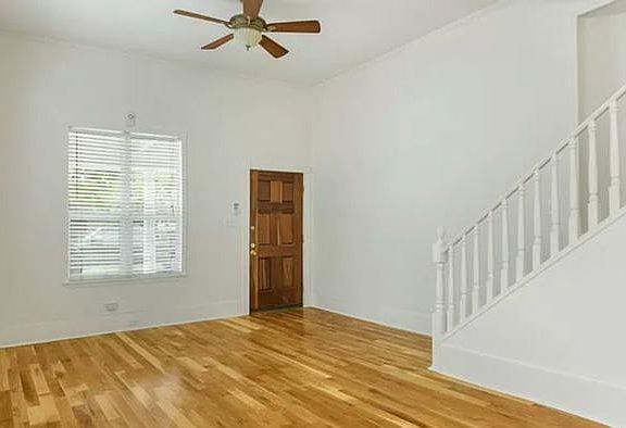 3rd image of 126 Panama St