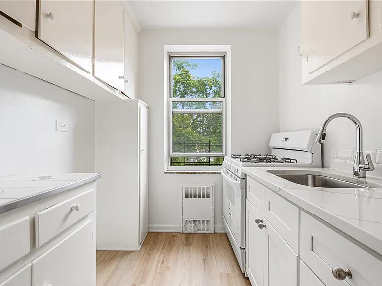 82-40 Austin St #6B — Photo 16