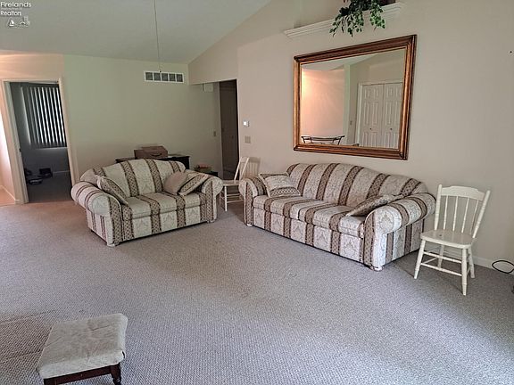 4th image of 40 Sun Valley Dr