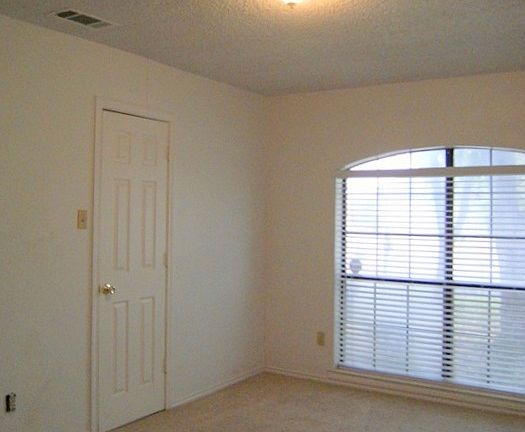 5th image of 922 Gwinnett Cir