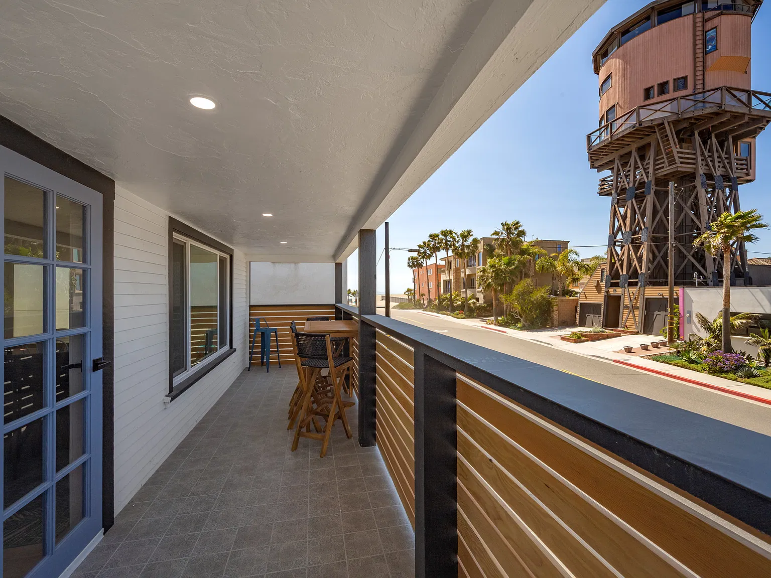 3 bed, $7,195 — Photo 2