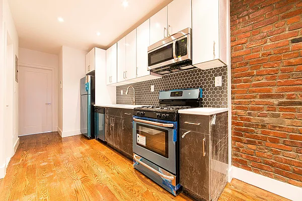 Rented by Keystone Realty USA Corp | media 16