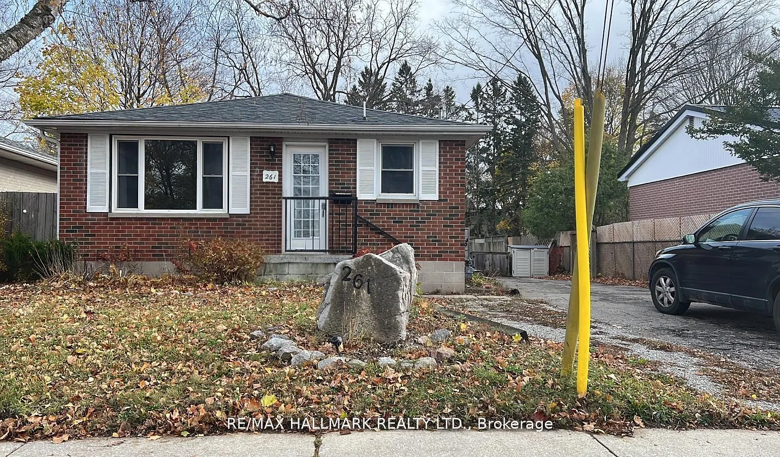 3 bed, $2,300 — Photo 1