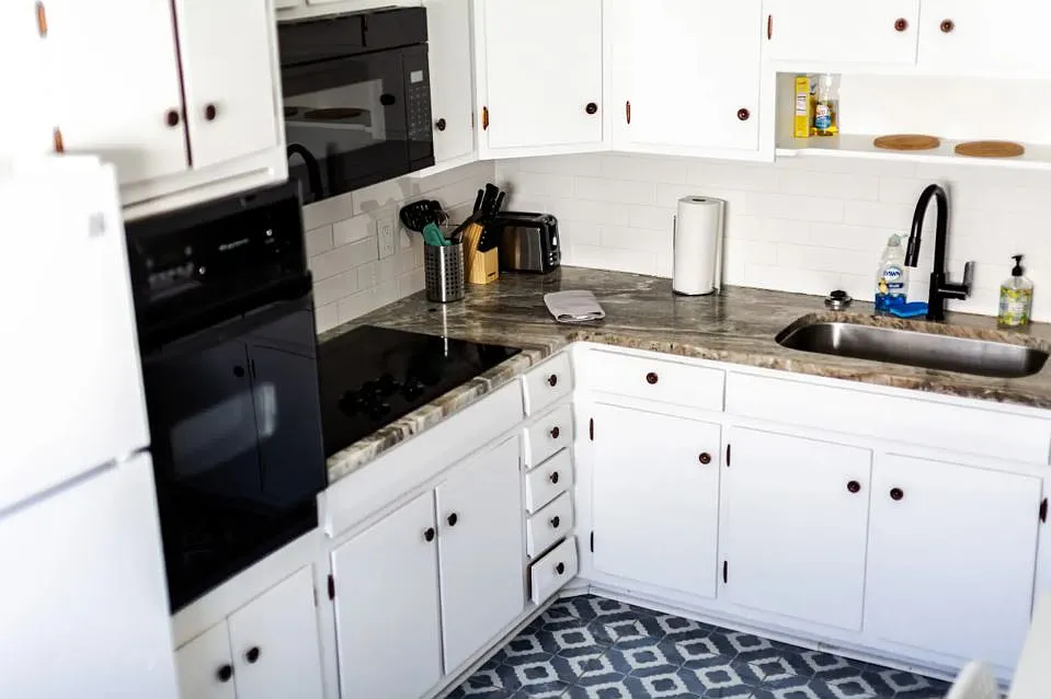 3 bed, 1013 sqft, $2,000 — Photo 4