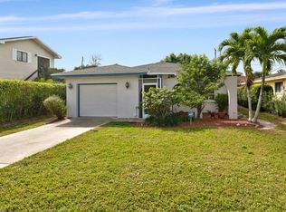 694 93rd Ave N, Naples, FL 34108