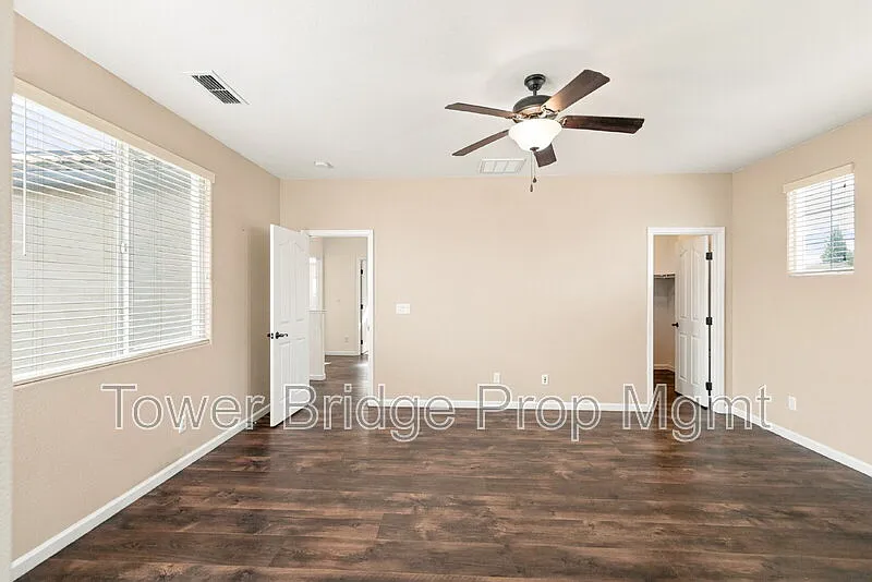 1946 Muscovy Rd