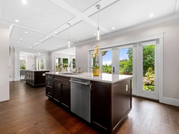 1259 Keith Rd W, North Vancouver, BC V7P 3C7