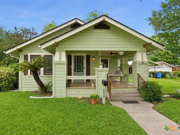 808 E Krezdorn St, Seguin, TX 78155