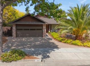701 Christine Dr, Palo Alto, CA 94303