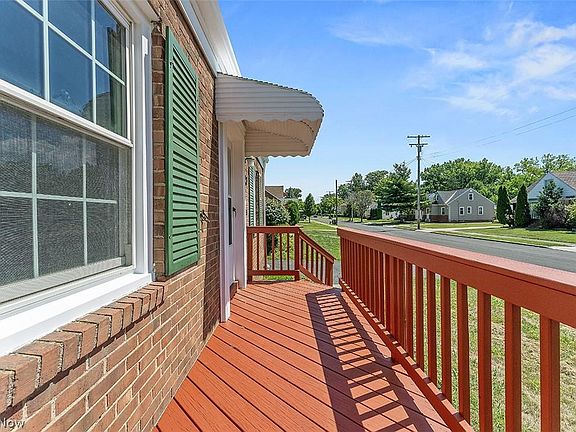4th image of 21001 Goller Ave
