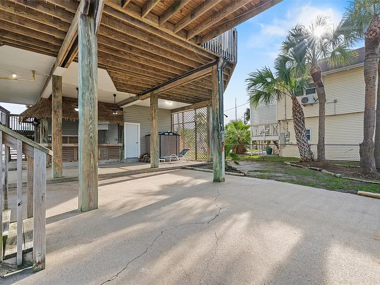 21812 Frio Dr — Photo 35