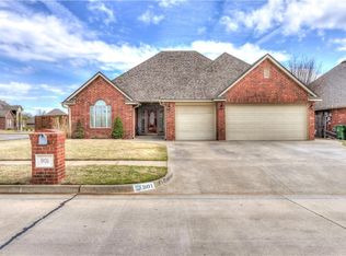 901 Majestic St, Yukon, OK 73099