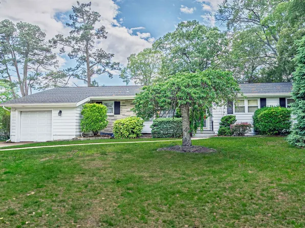 9 Cordova Dr, Absecon, NJ 08201