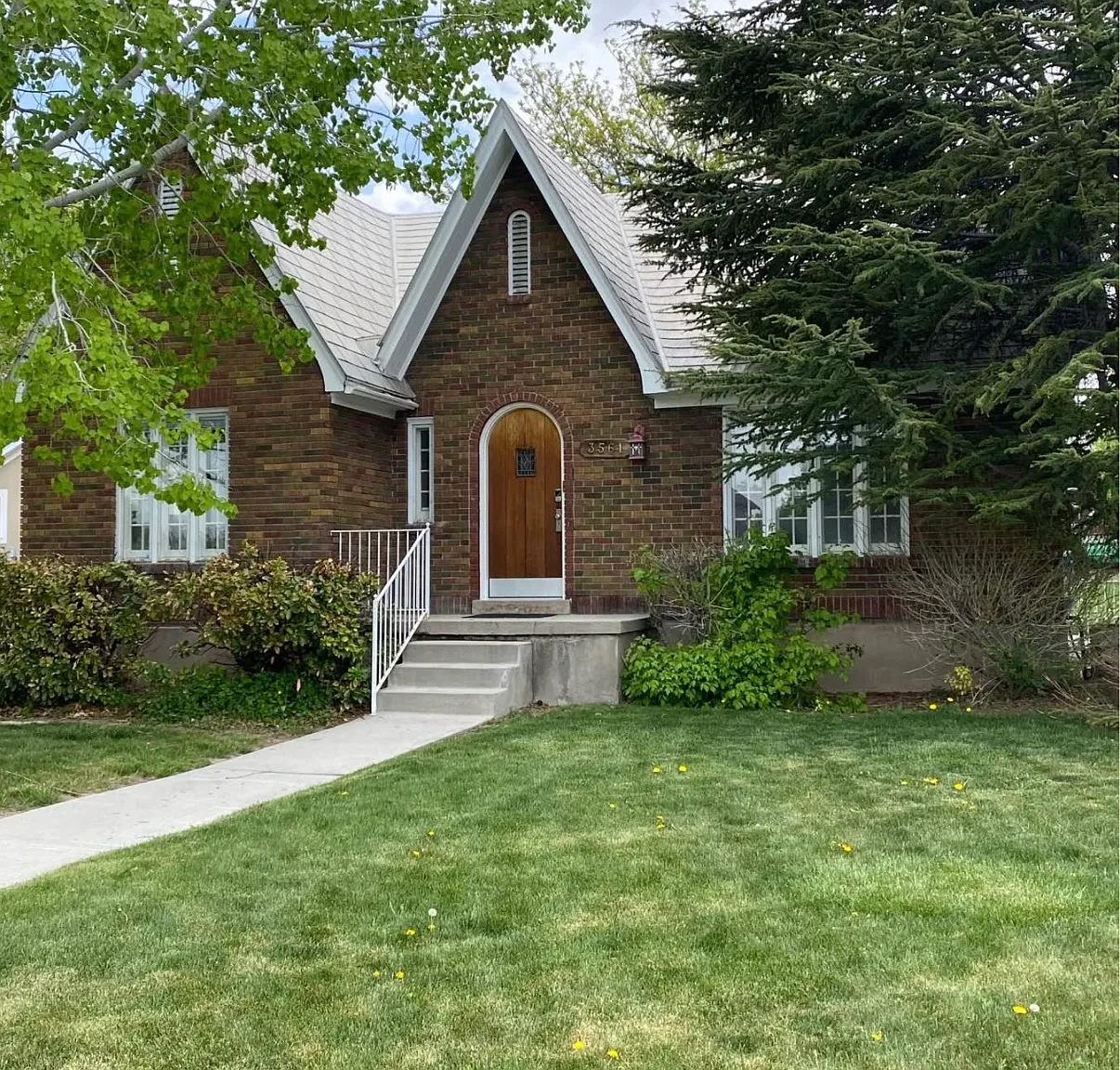 3 bed, 2200 sqft, $2,500 — Photo 1