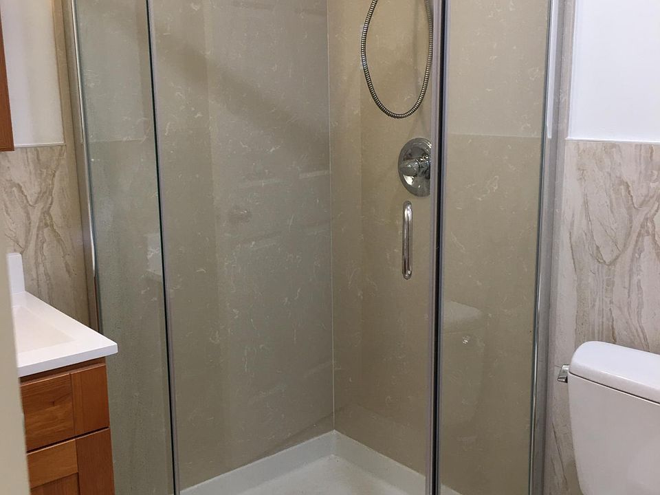 2nd image of 2455 19th Ave