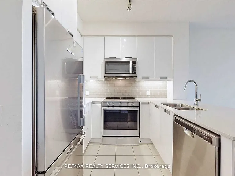 35 Watergarden Dr #1812 — Photo 5