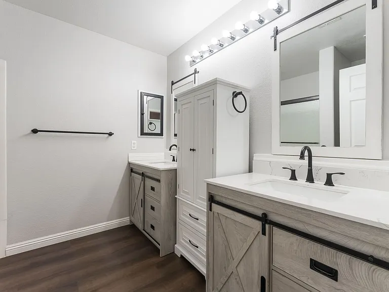 8701 Butterchurn Ave — Photo 32
