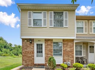501 Bonnie Brae Dr, Coraopolis, PA