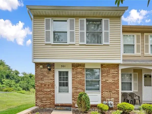 501 Bonnie Brae Dr, Coraopolis, PA 15108