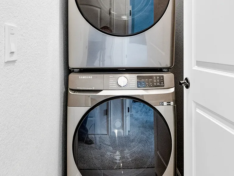 3rd floor laundry