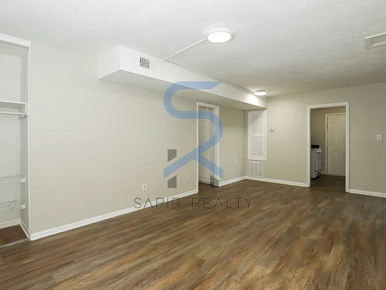 3300 College St #5 — Photo 5