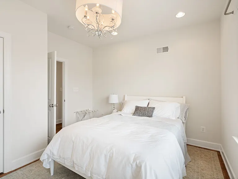 20463 Codman Dr — Photo 37