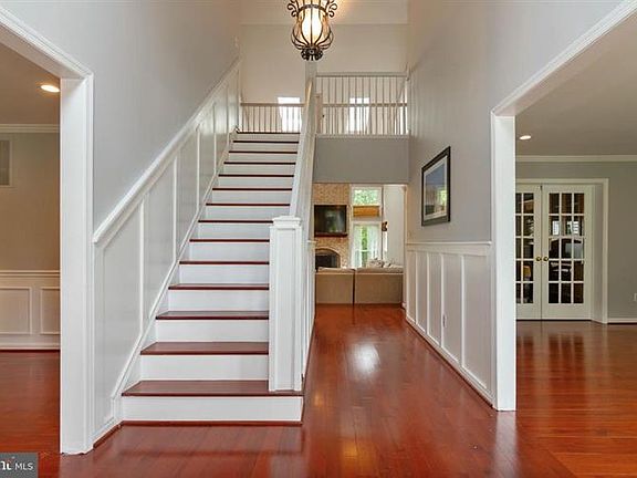 3rd image of 13947 Stonefield Dr