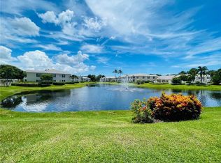 864 Tanbark Dr APT 102, Naples, FL 34108