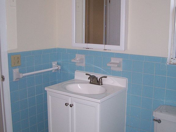 4th image of 5901 Fairfield Ave S #4E