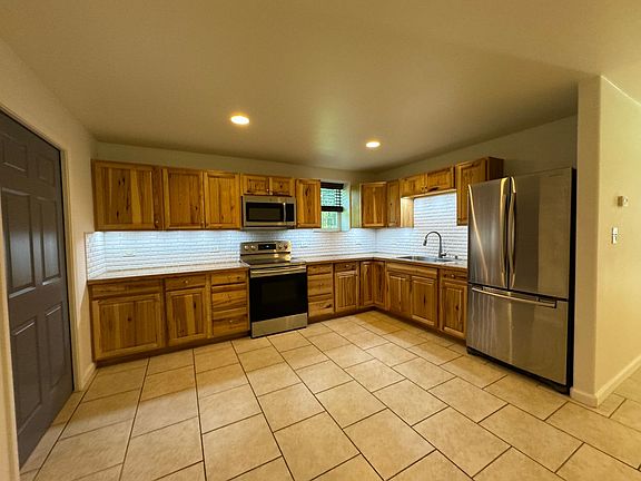 4th image of 2527 Millie Ct Unit 2